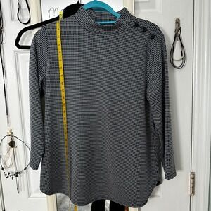VAN HEUSEN‎ Women's Mock Neck Geometric Print Stretch Long Sleeve Top Size M